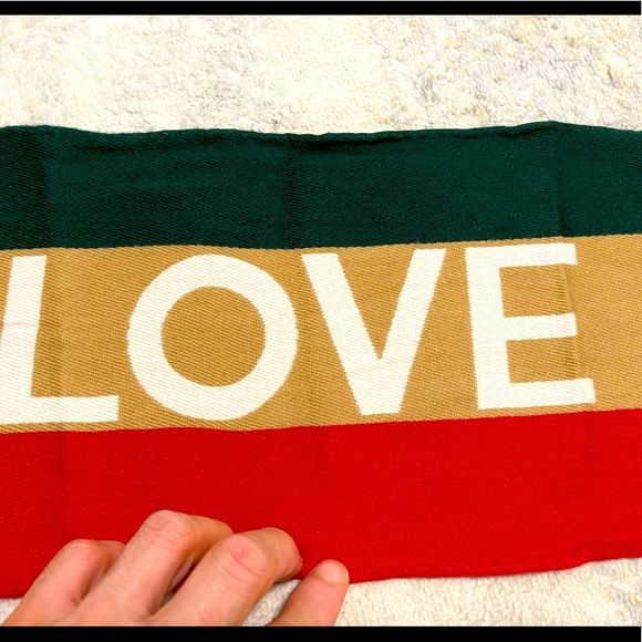 EUC Unisex Gucci BLIND FOR LOVE Prints Wool Scarf Iconic Color-way 20cm X 170cm - Picture 6 of 11